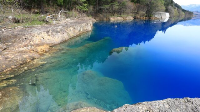 田沢湖 御座石神社 やまとペディア